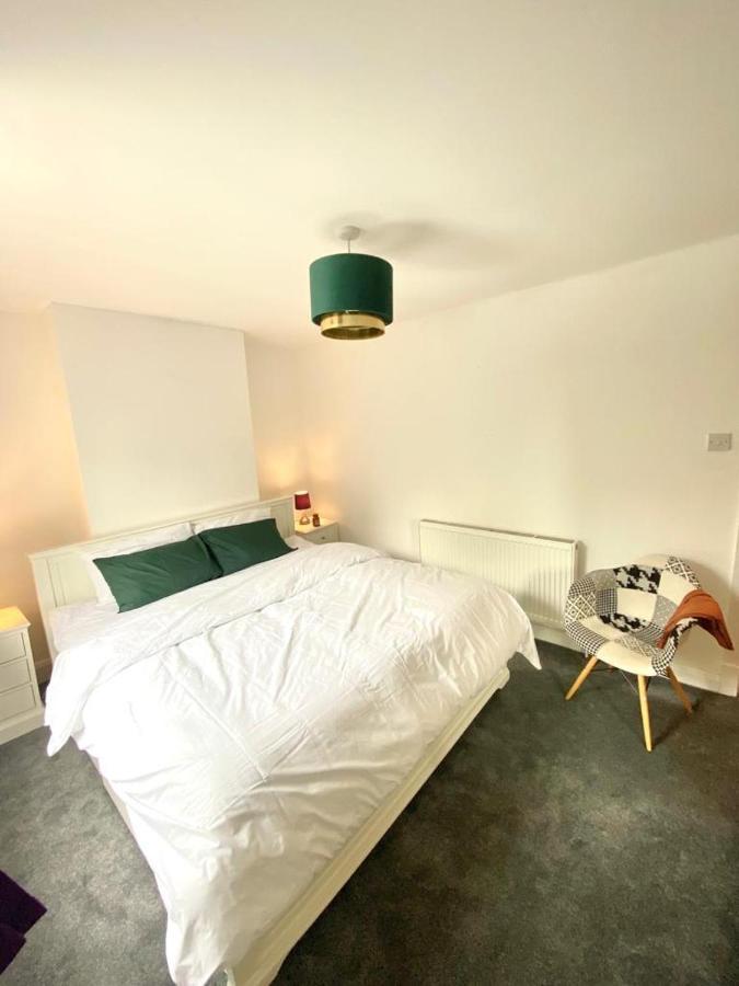 Medway Getaway - 3 Bed Home With Luxury Bathroom Τσάταμ Εξωτερικό φωτογραφία