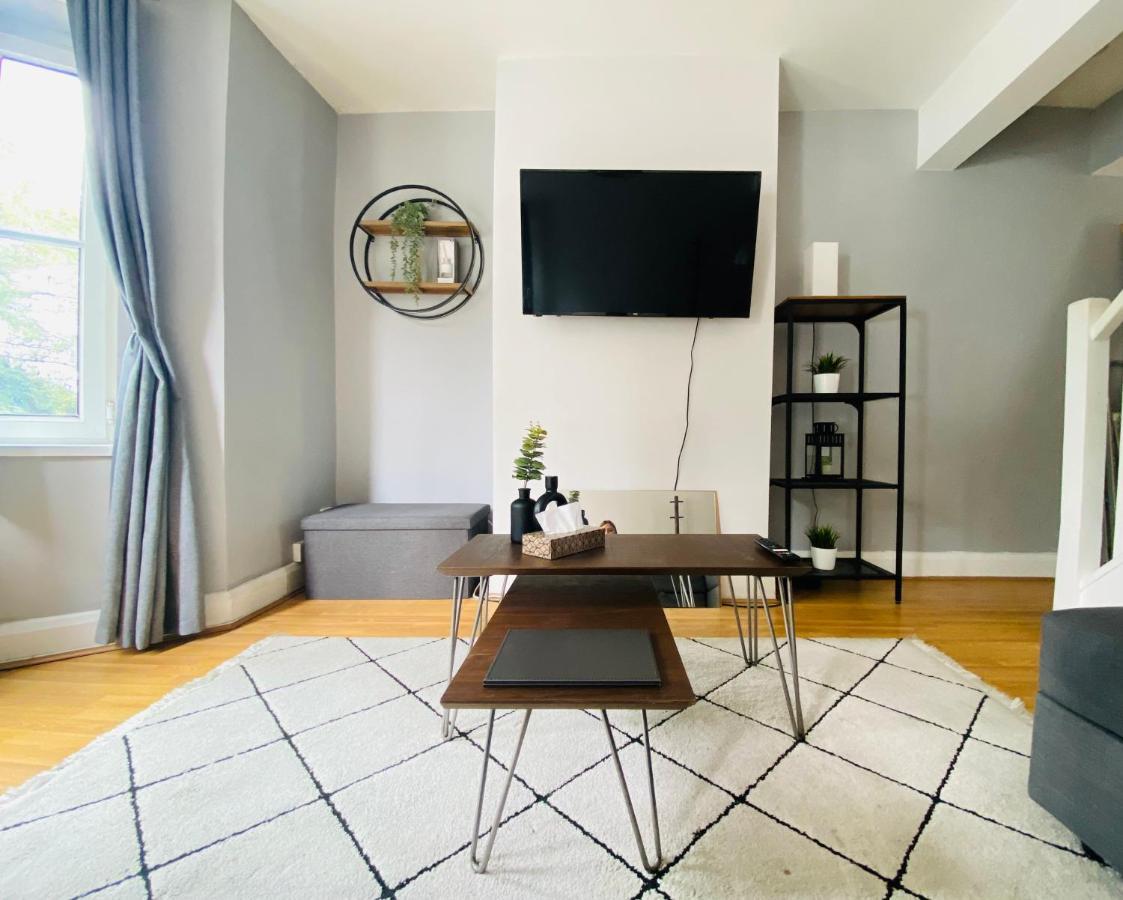 Medway Getaway - 3 Bed Home With Luxury Bathroom Τσάταμ Εξωτερικό φωτογραφία