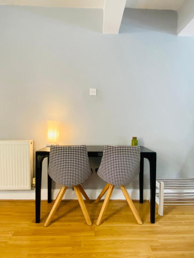 Medway Getaway - 3 Bed Home With Luxury Bathroom Τσάταμ Εξωτερικό φωτογραφία